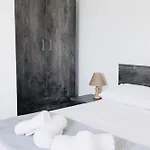 Aurora 아파트 *